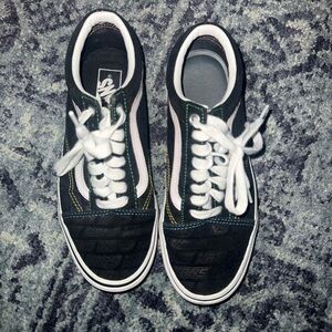 Vans Black and White size 8